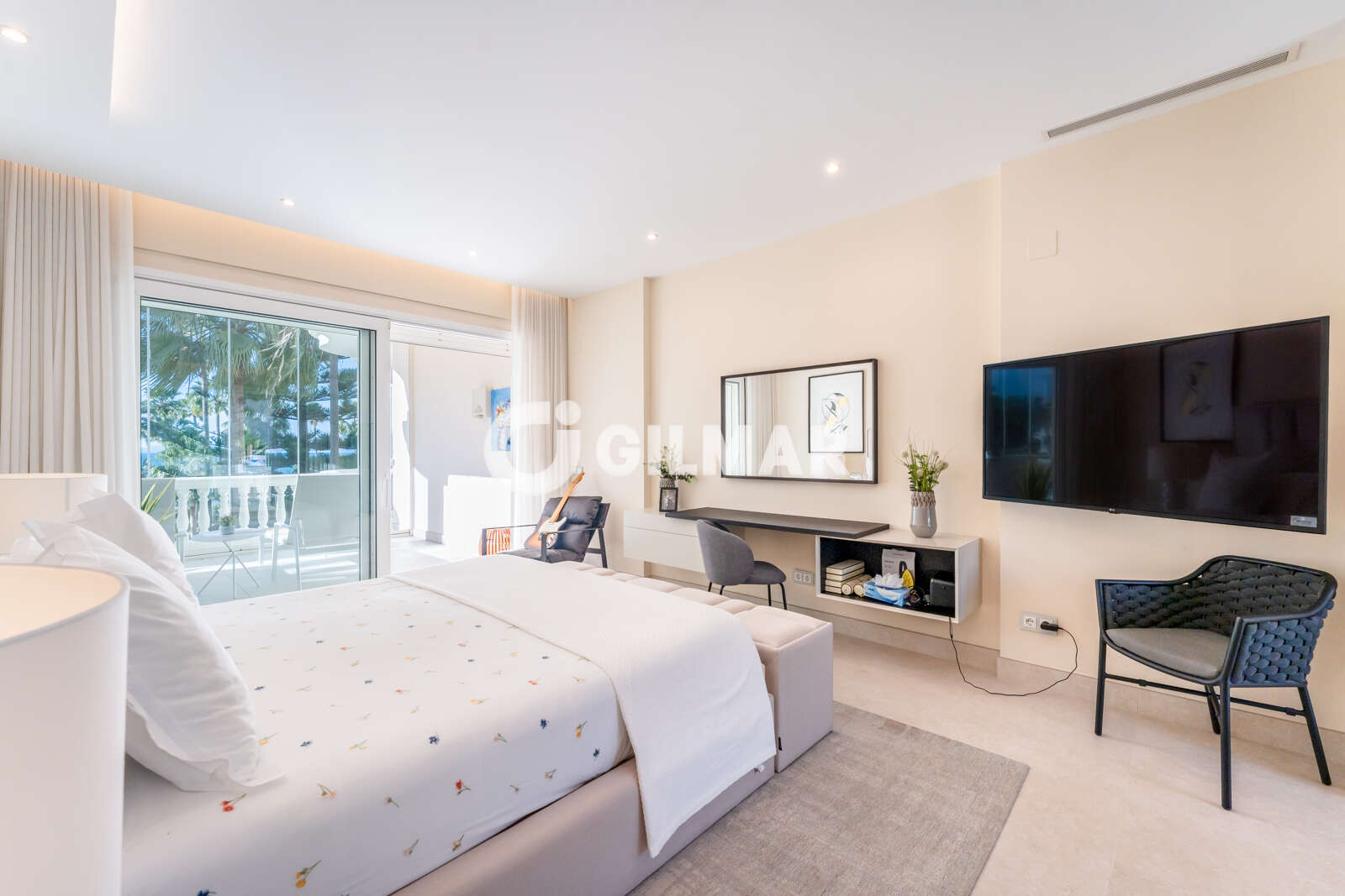 Property slider Gilmar