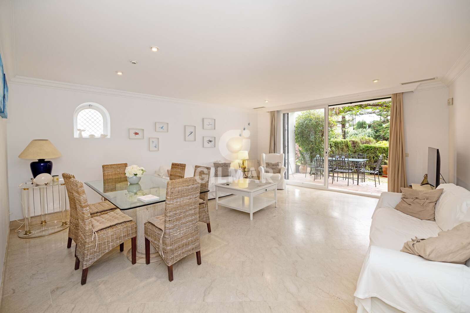 Property slider Gilmar