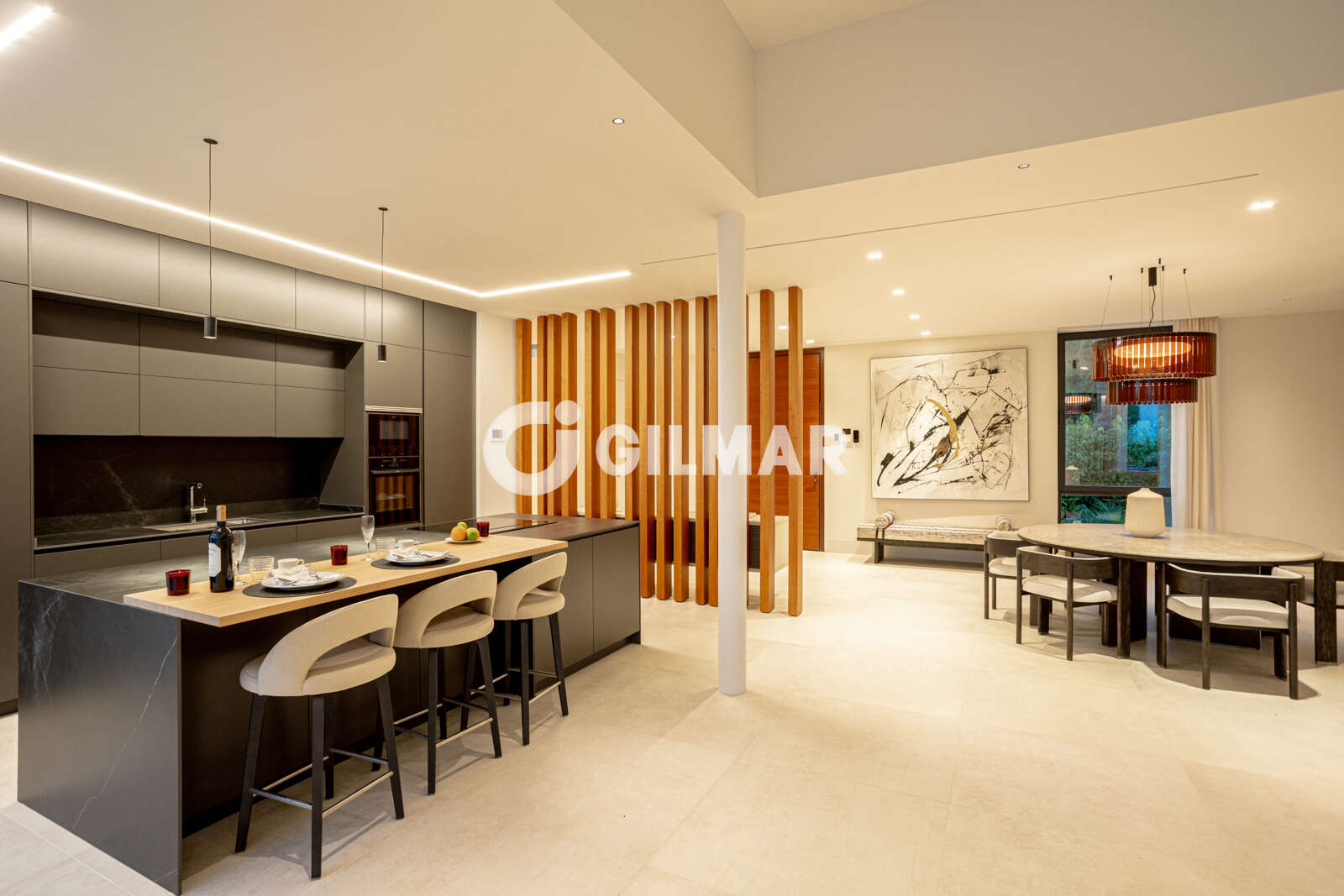 Property slider Gilmar