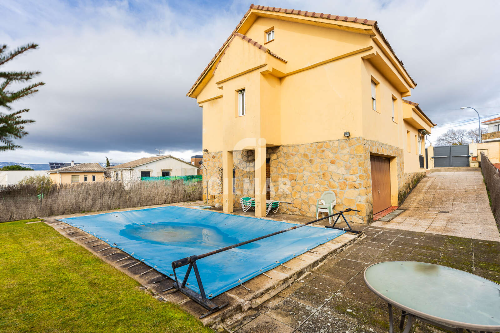 Property slider Gilmar