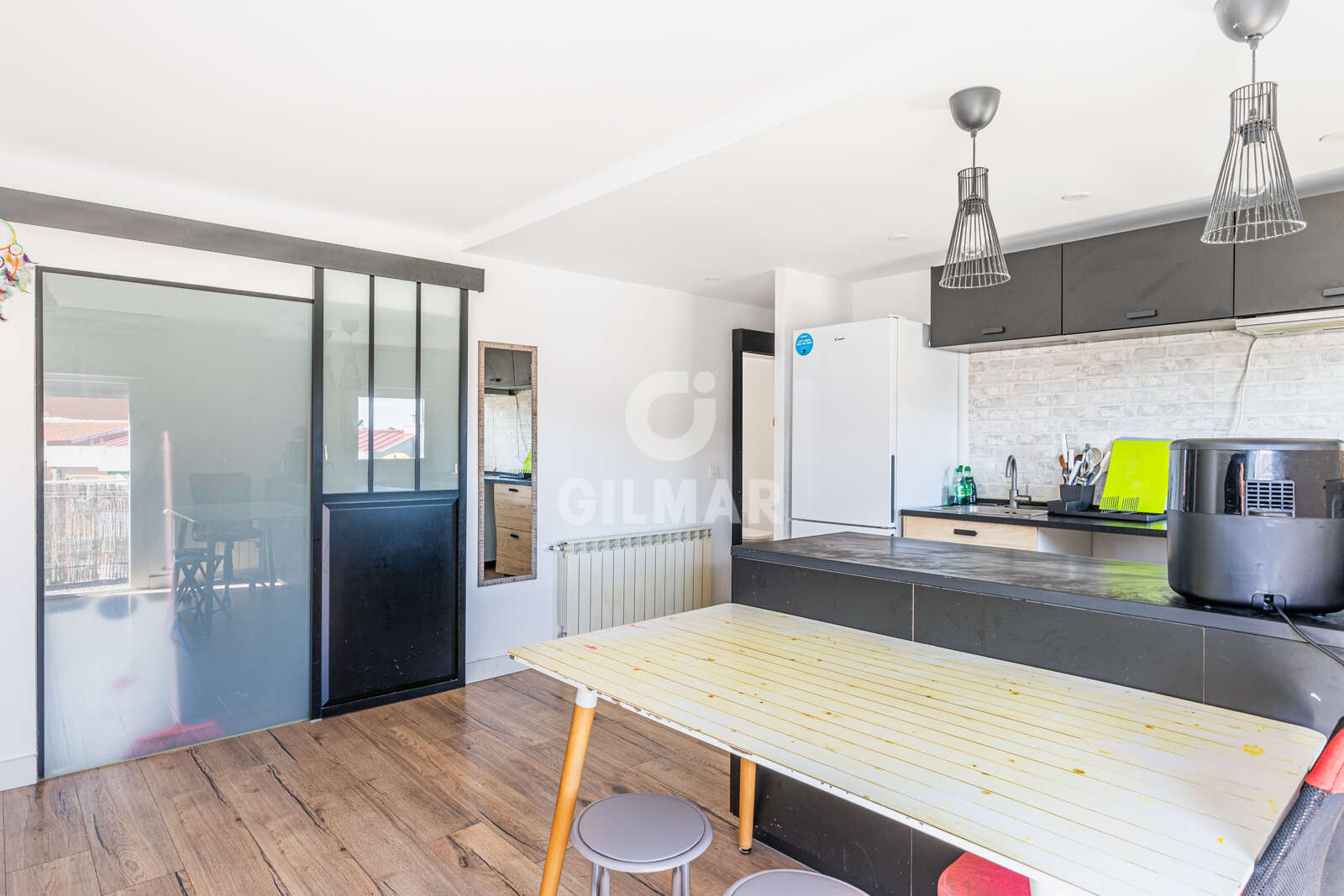 Property slider Gilmar
