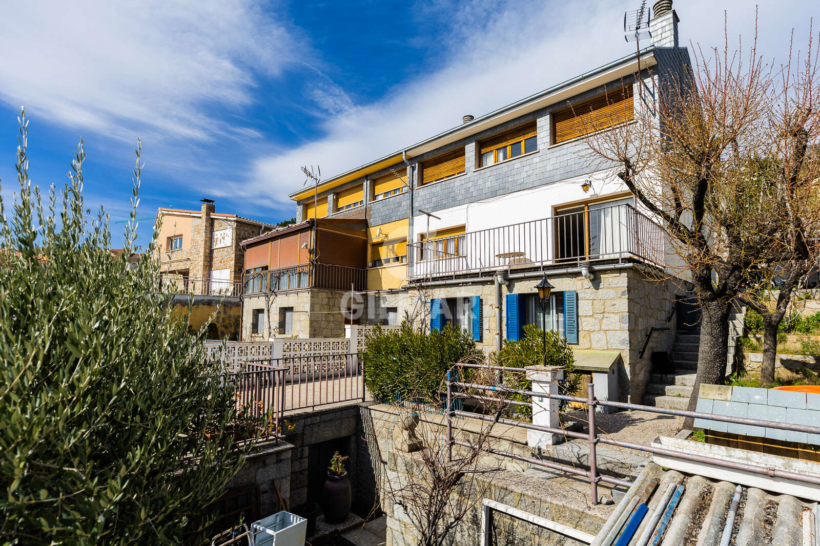 Property slider Gilmar