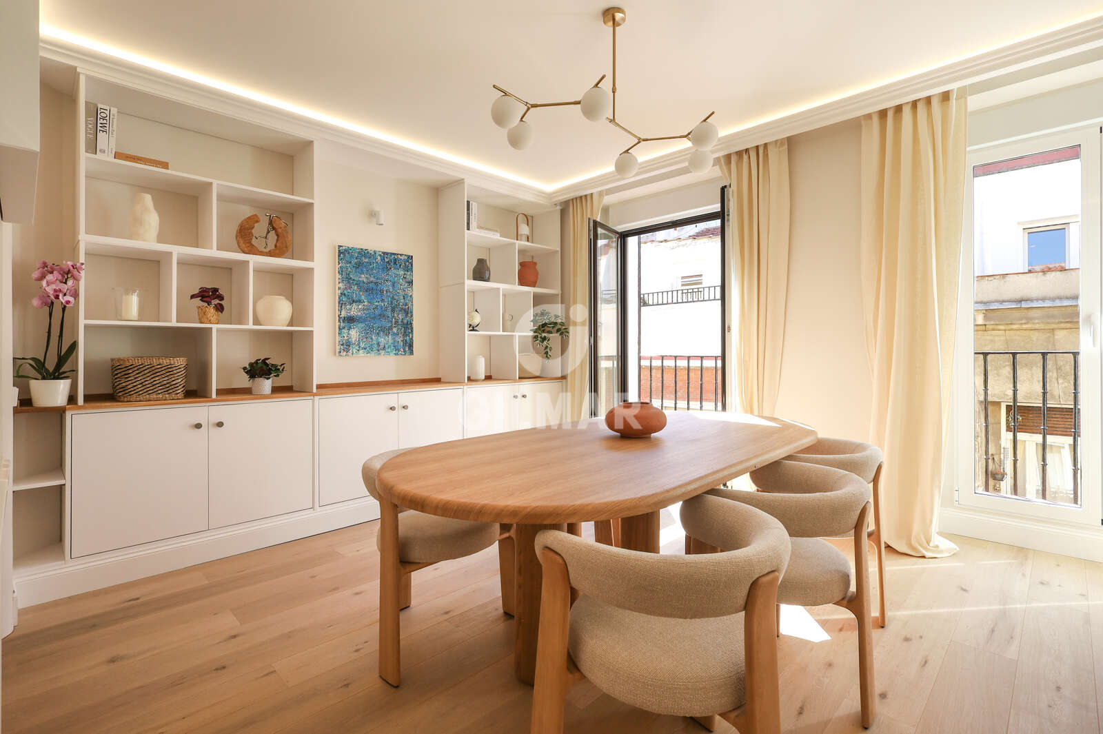 Property slider Gilmar