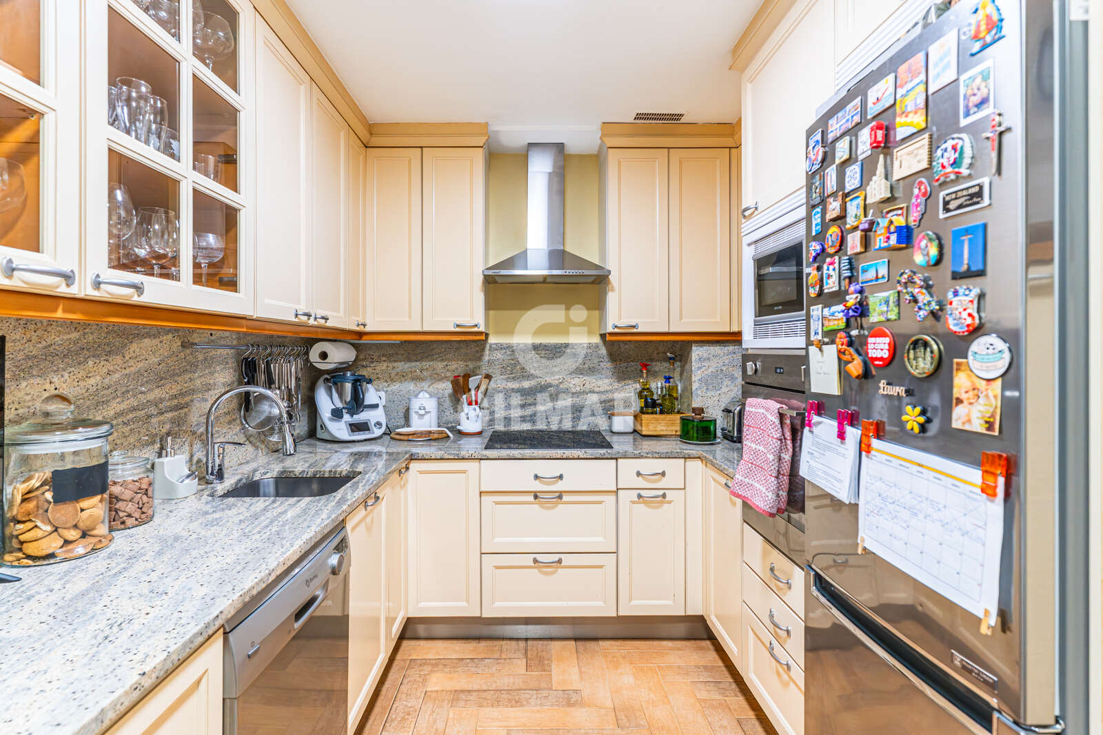 Property slider Gilmar