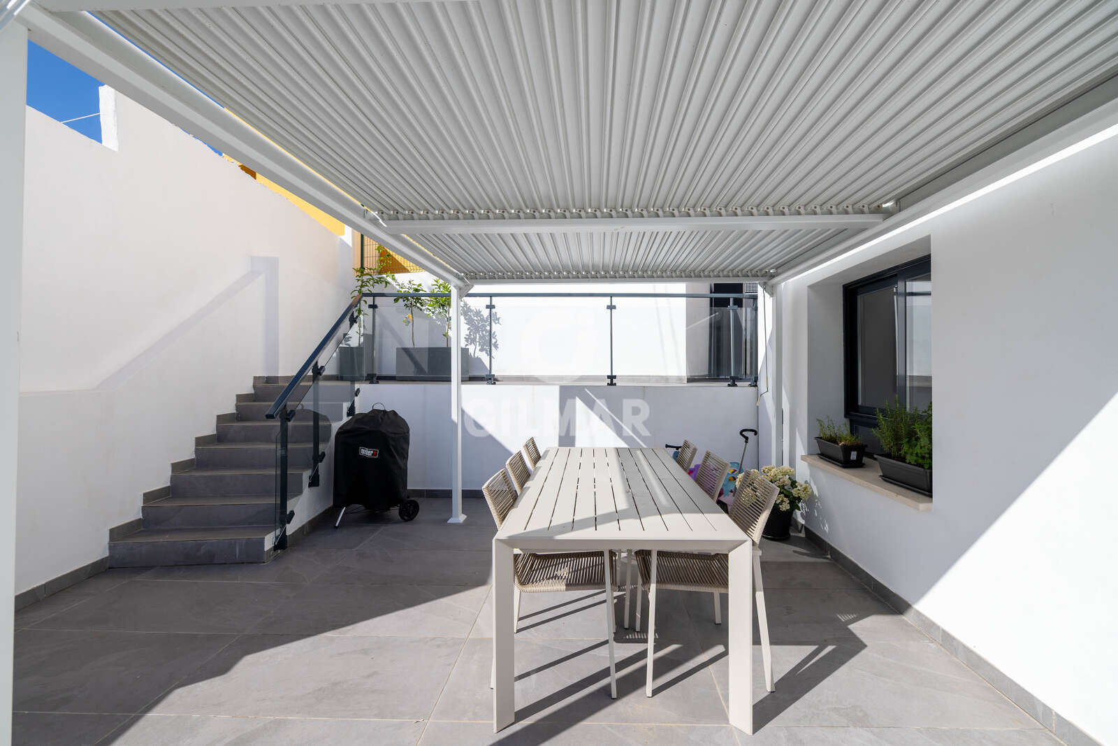 Property slider Gilmar
