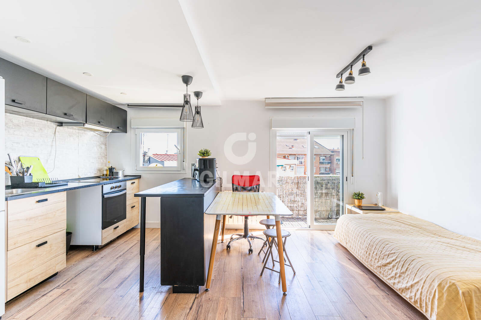 Property slider Gilmar