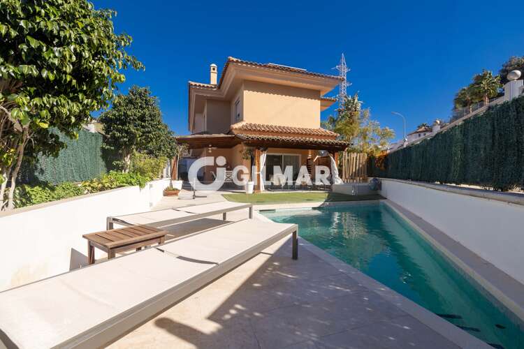 Chalet Independiente en venta en Málaga Este – Málaga | Gilmar