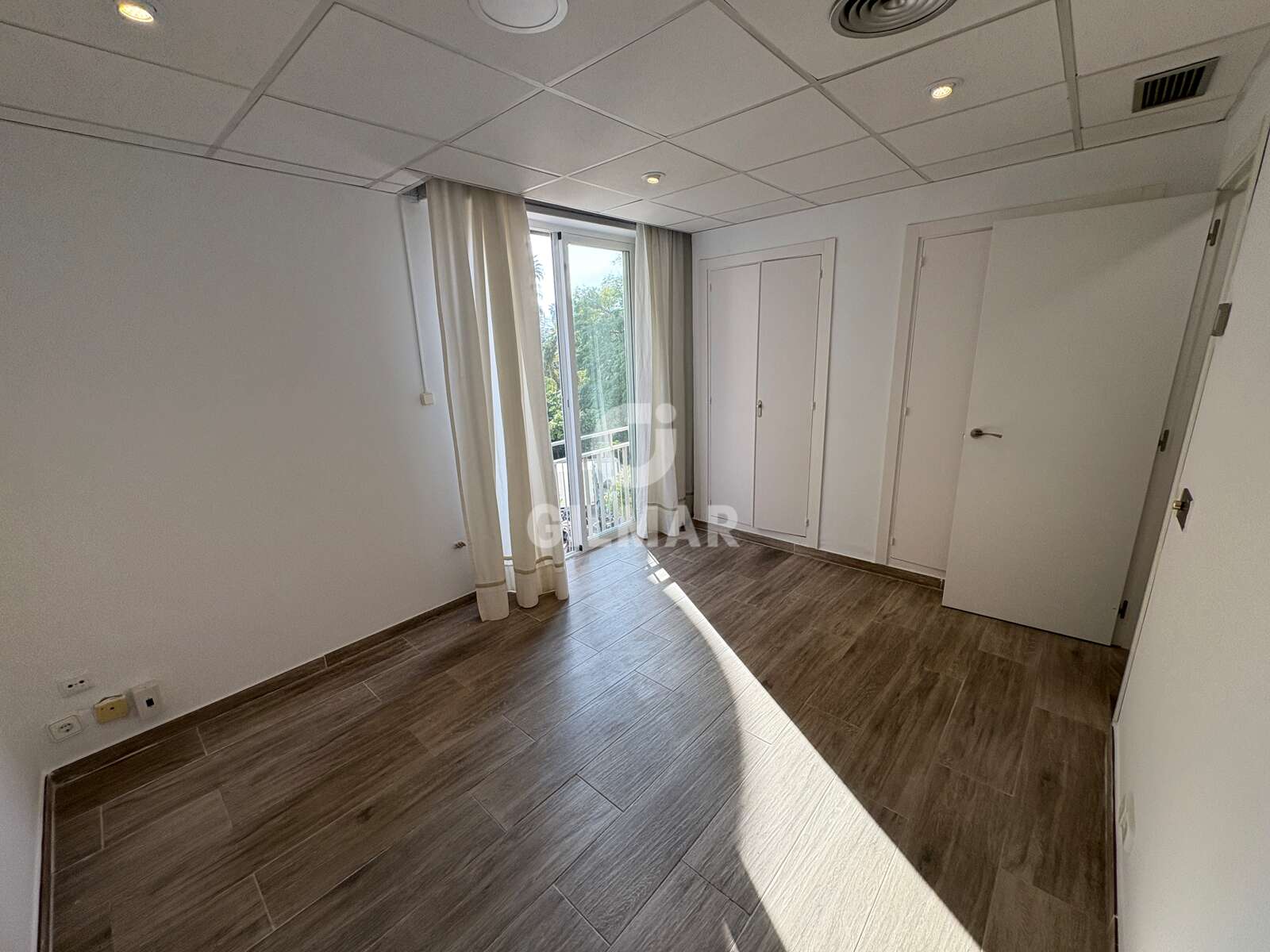 Property slider Gilmar