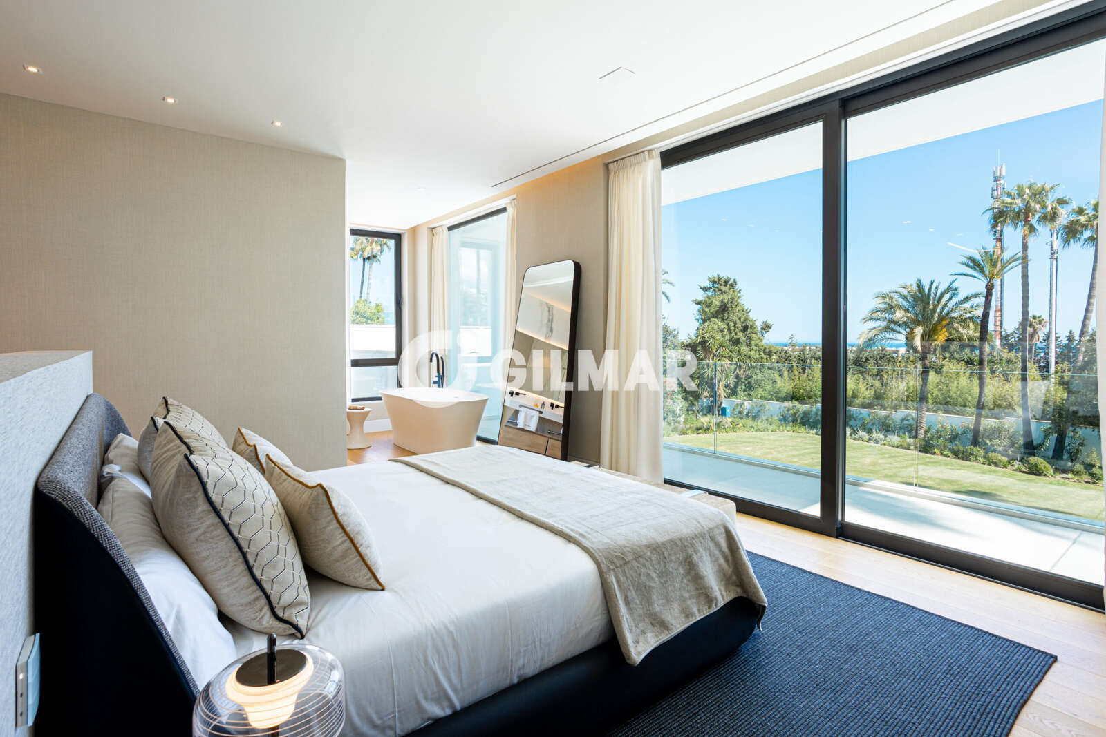 Property slider Gilmar