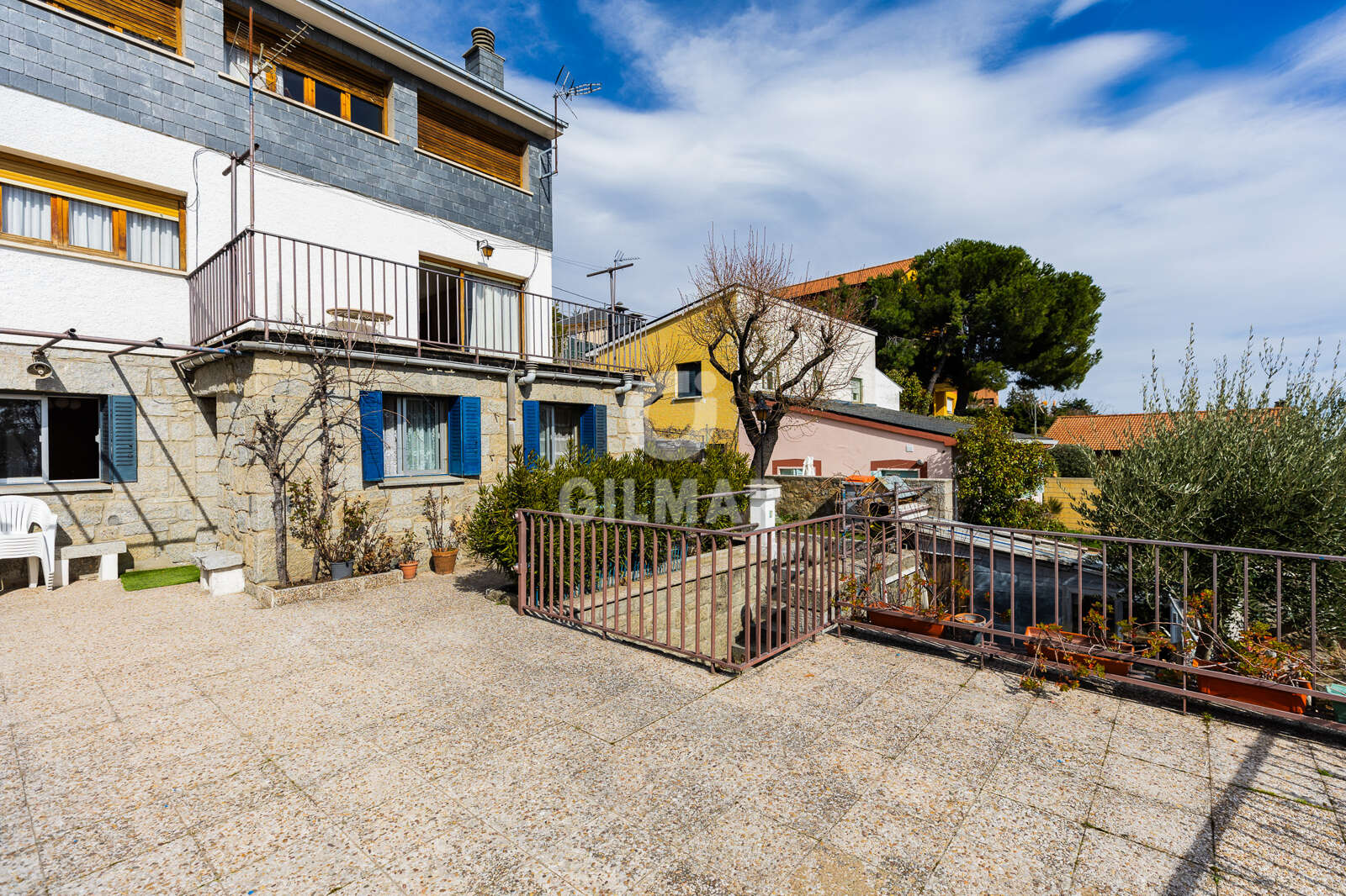 Property slider Gilmar