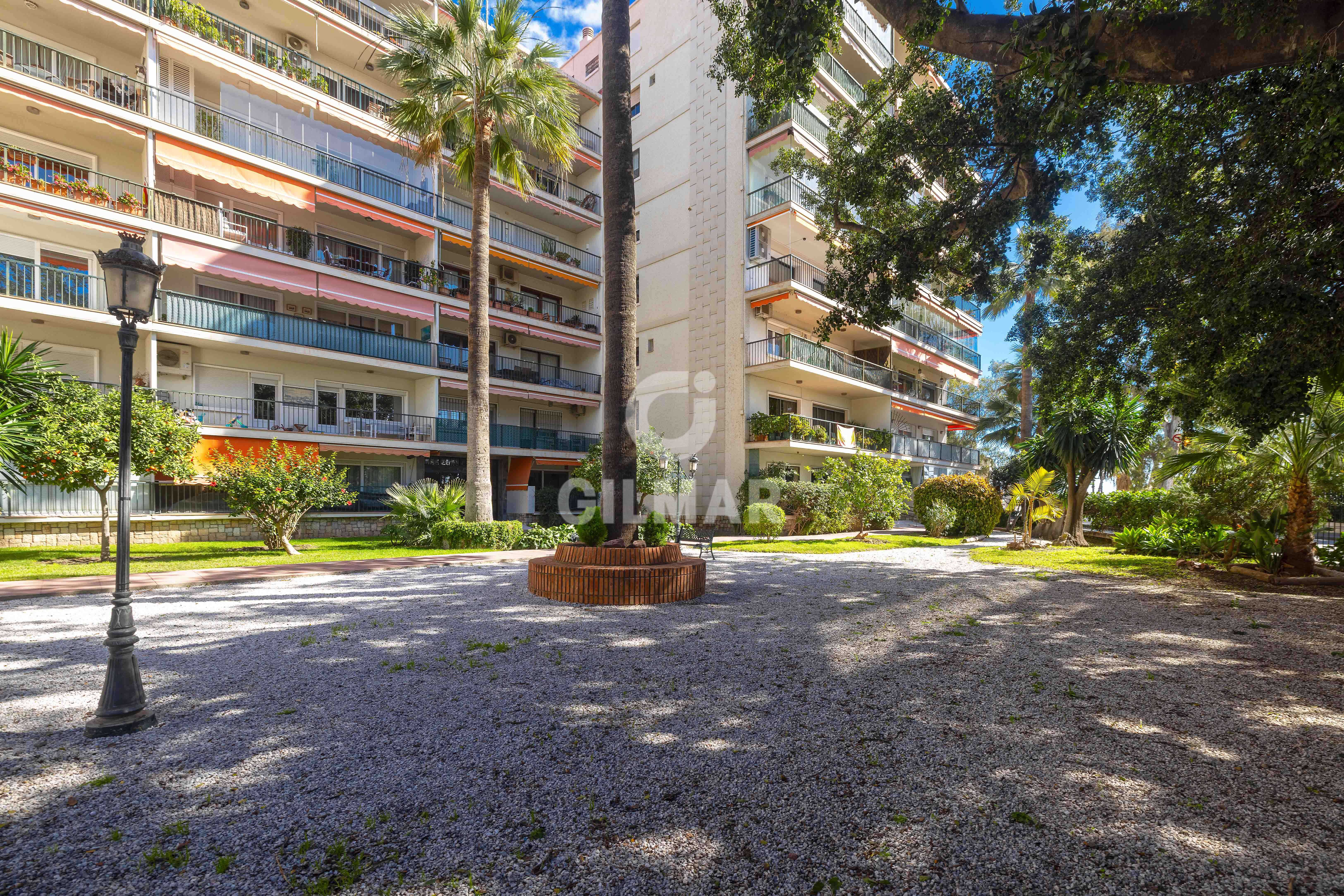 Piso · 176 m² · 5 dorm