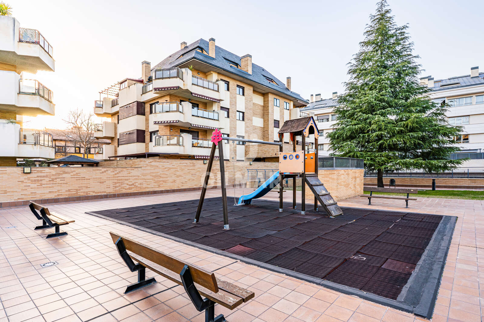 Property slider Gilmar