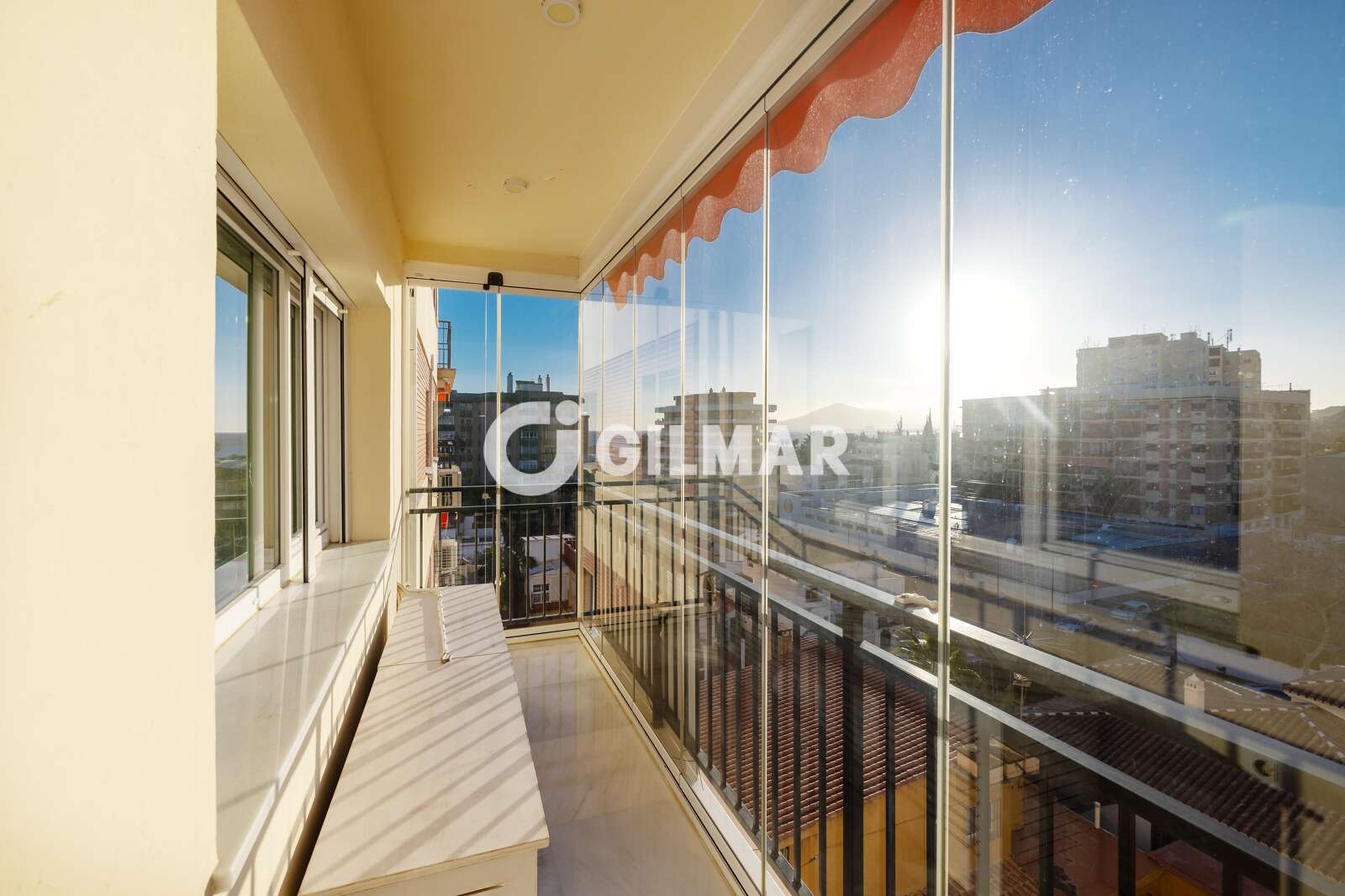 Property slider Gilmar