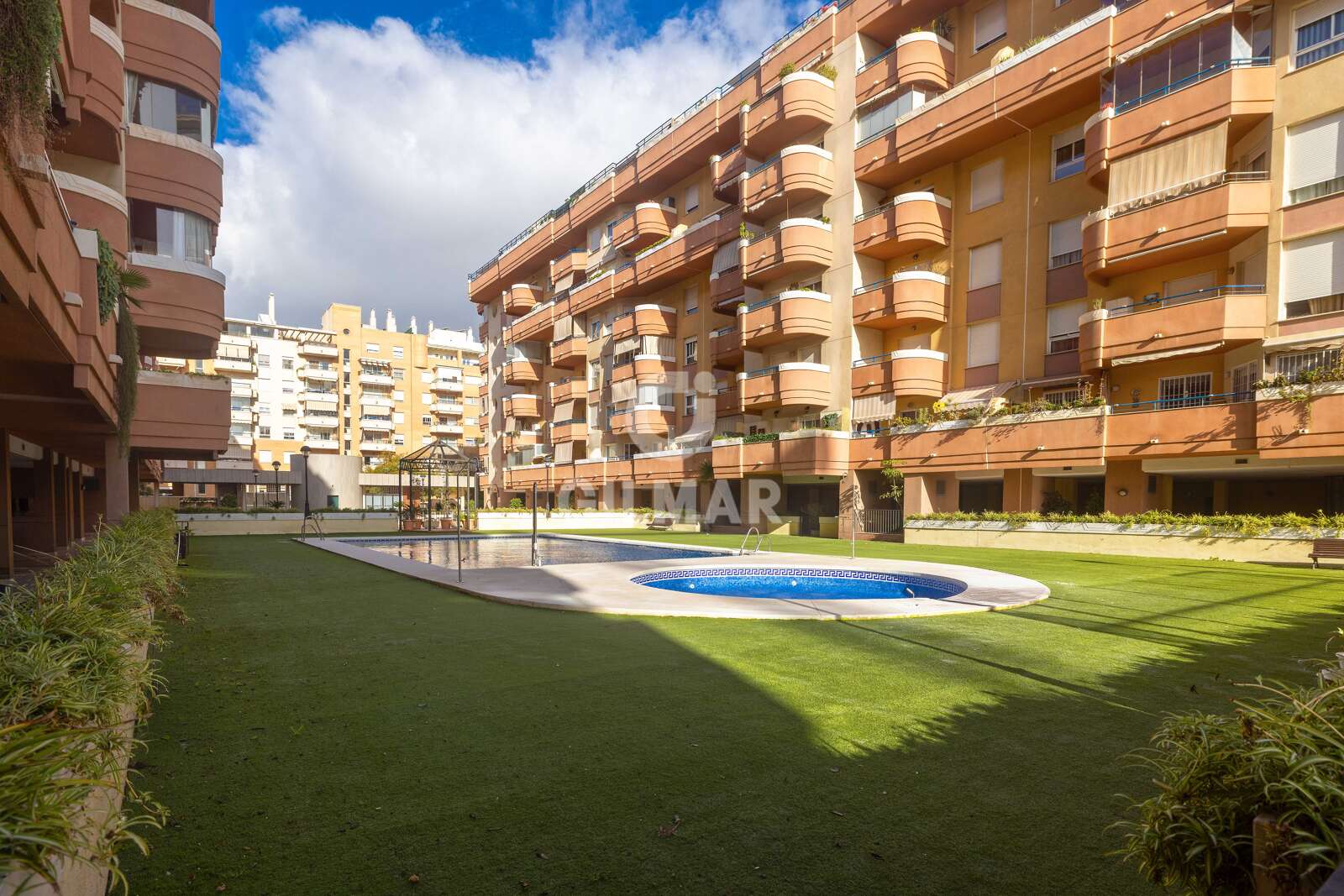Property slider Gilmar