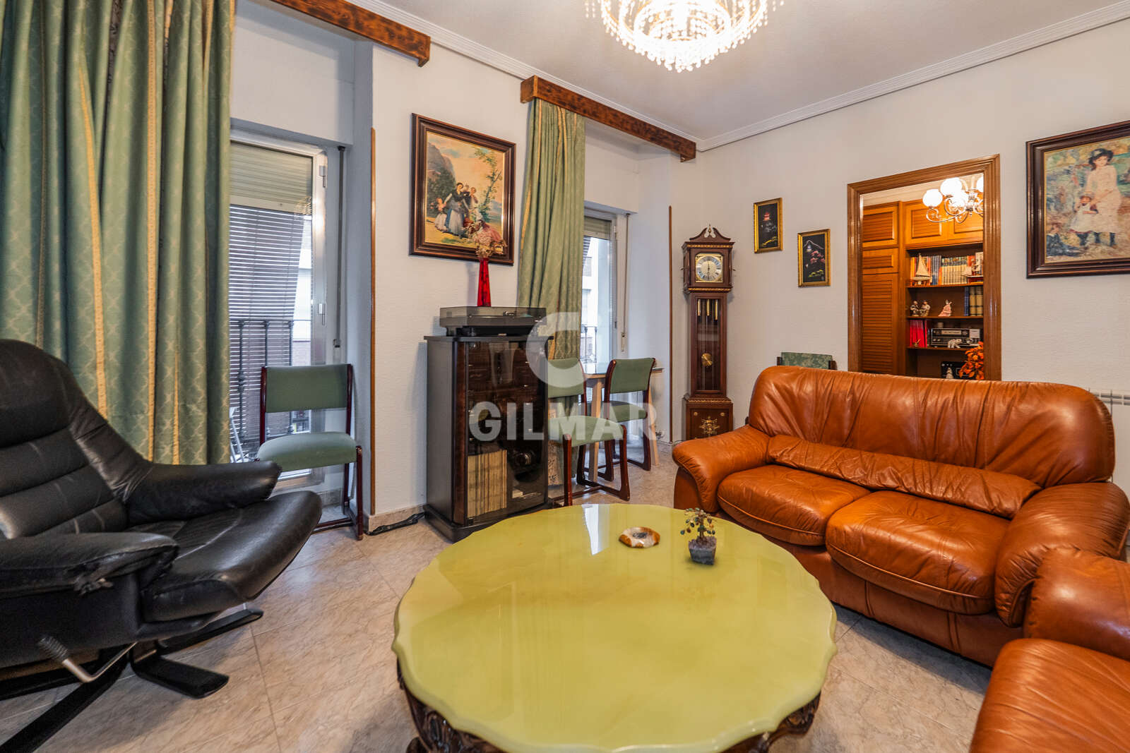 Property slider Gilmar