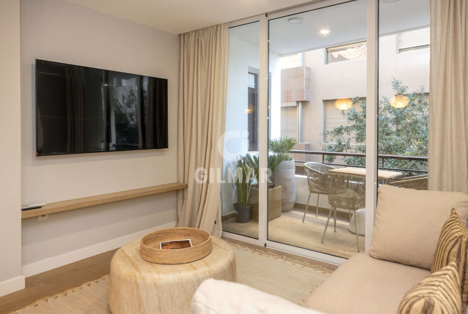Property slider Gilmar