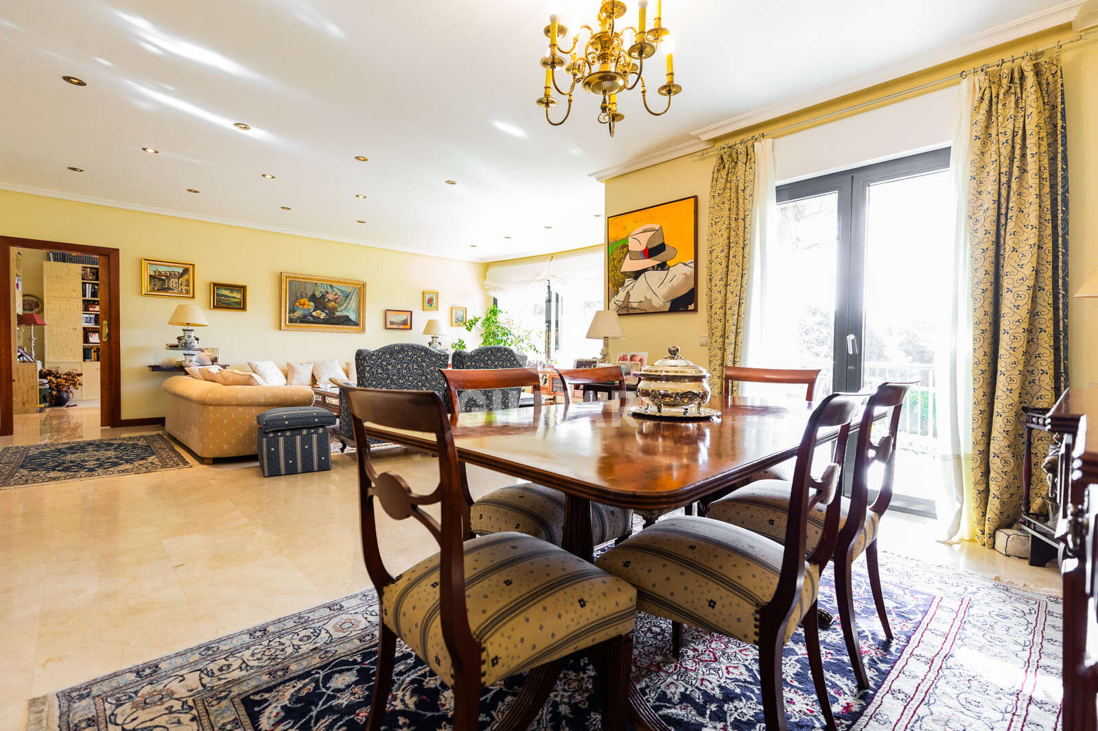 Property slider Gilmar