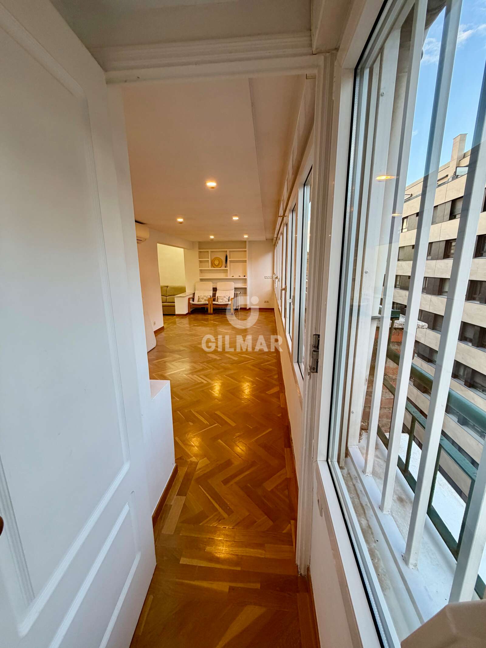Property slider Gilmar