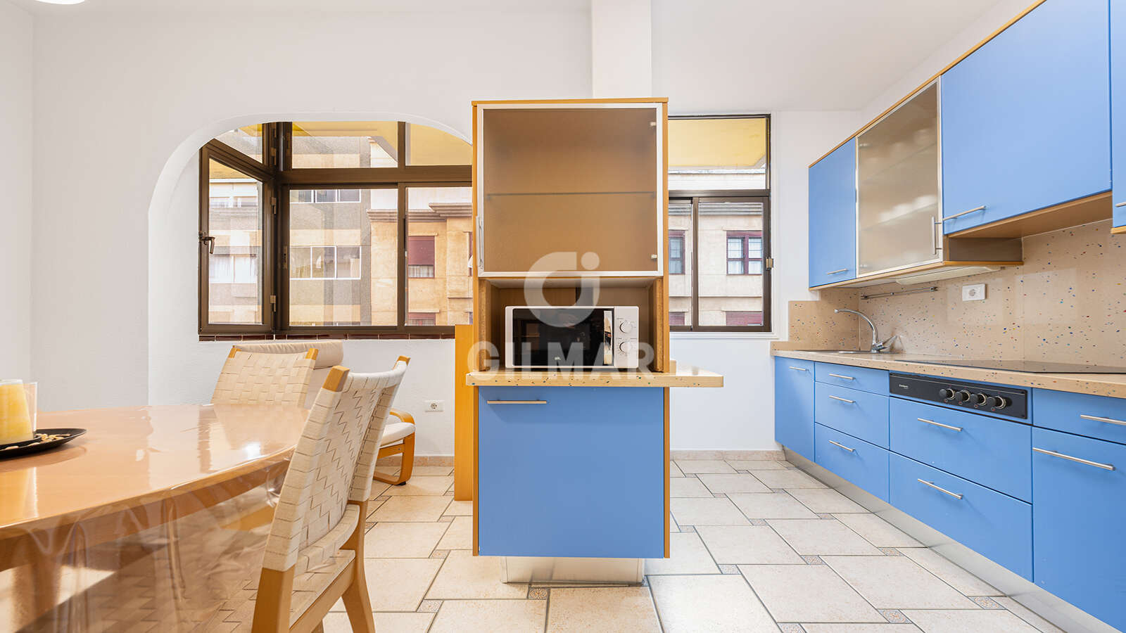 Property slider Gilmar