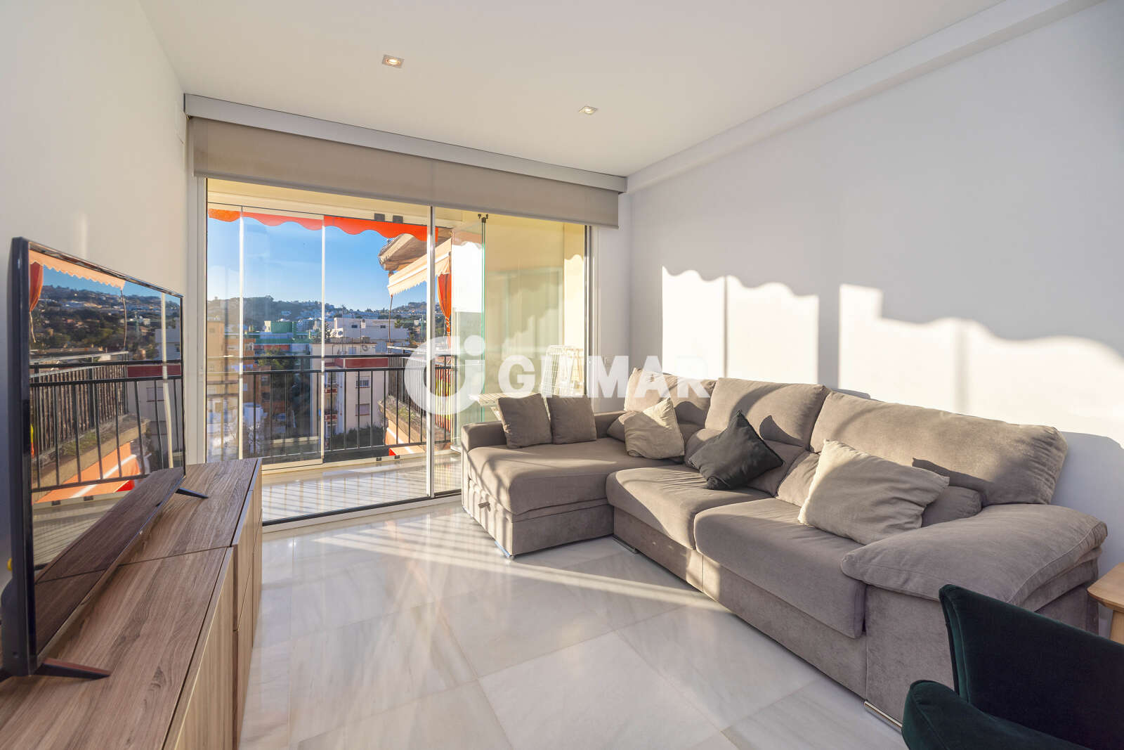 Property slider Gilmar
