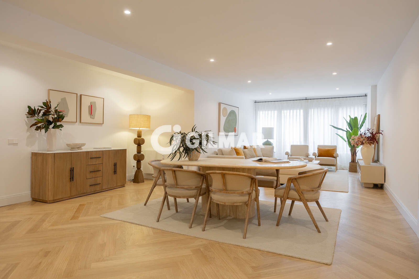 Property slider Gilmar