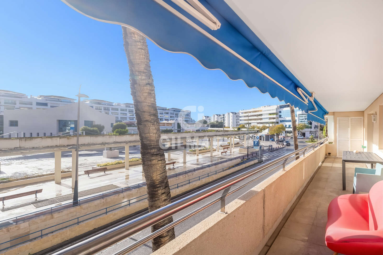 Property slider Gilmar