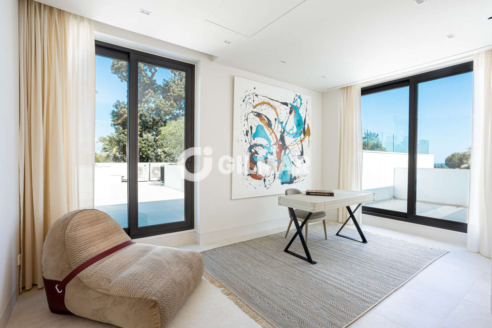 Property slider Gilmar