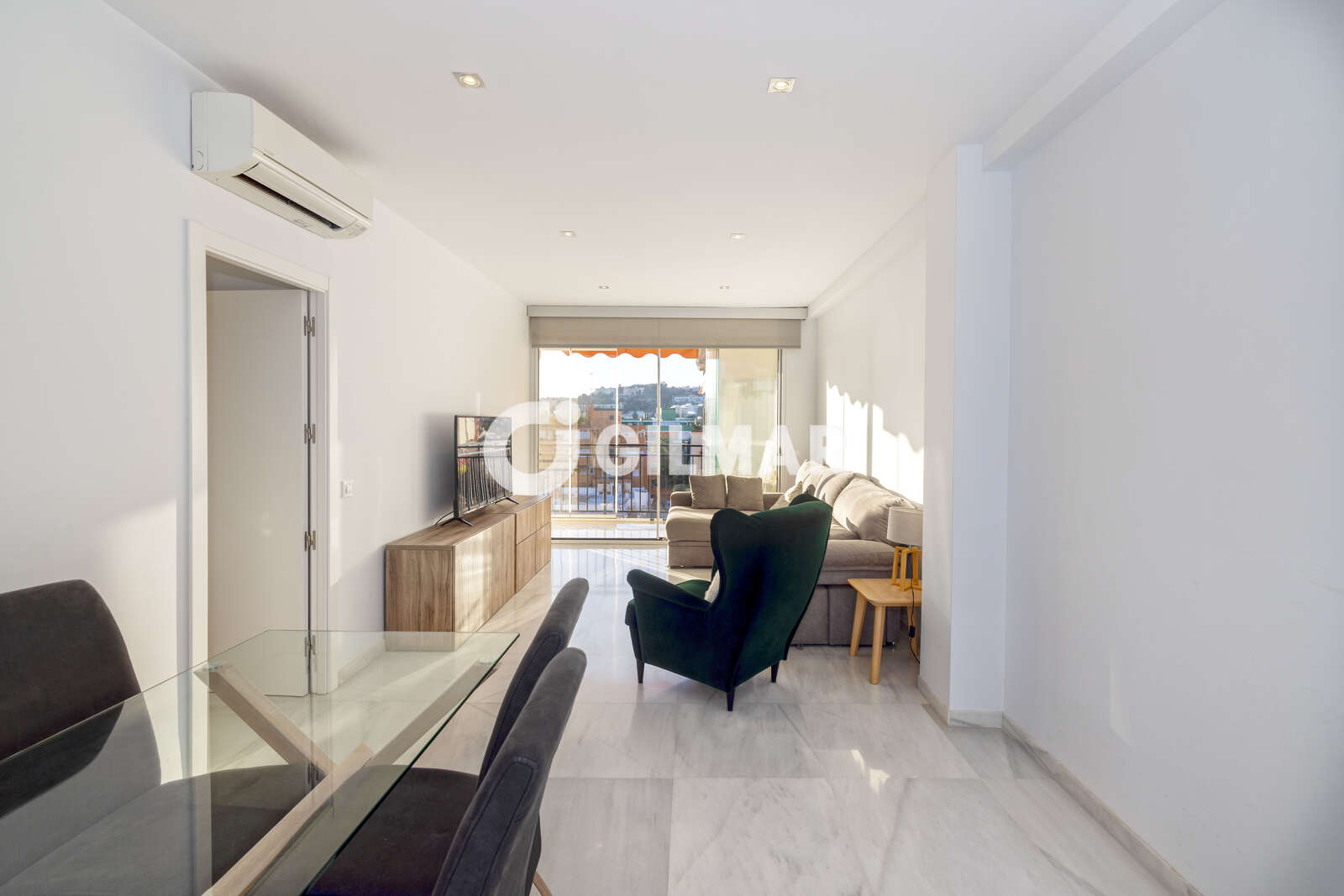 Property slider Gilmar