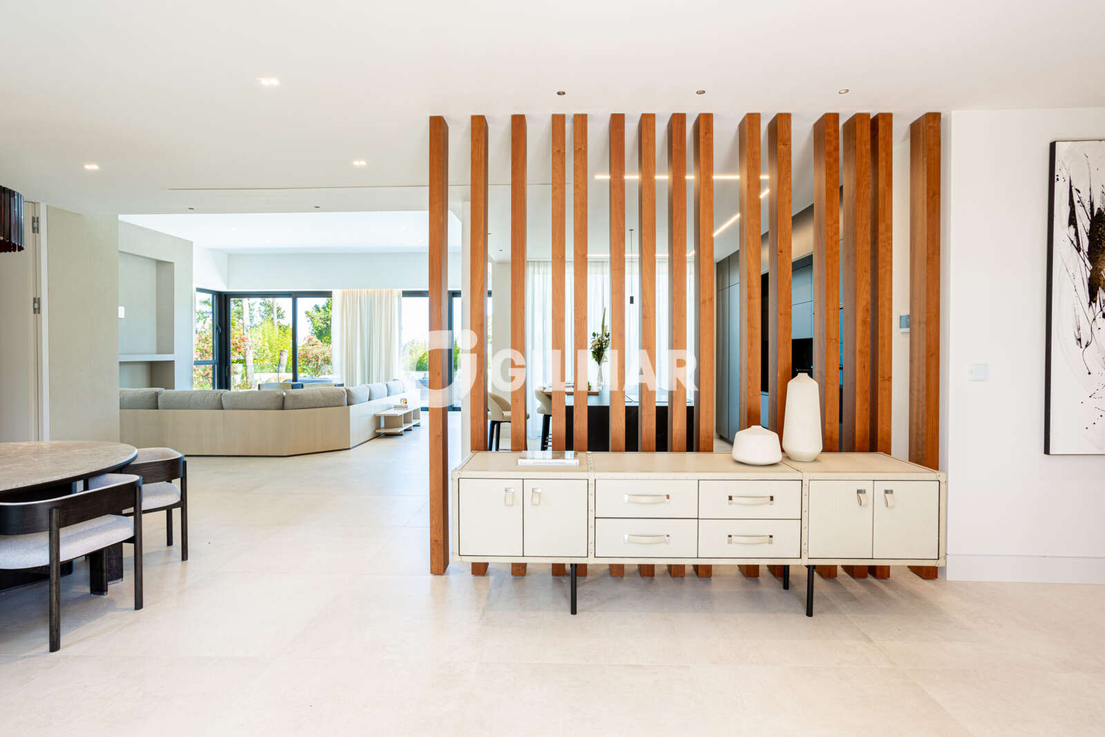 Property slider Gilmar