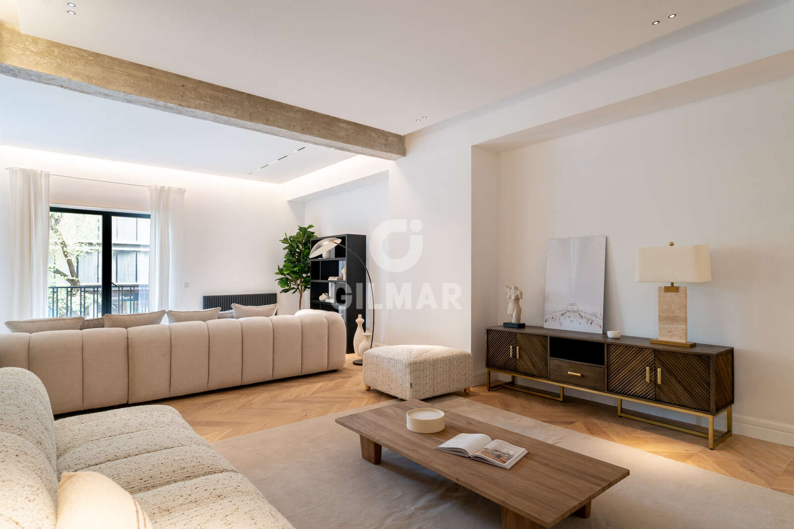 Property slider Gilmar
