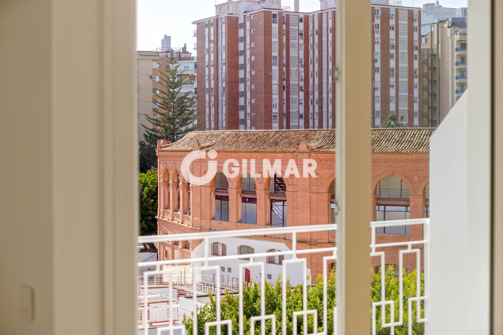 Property slider Gilmar