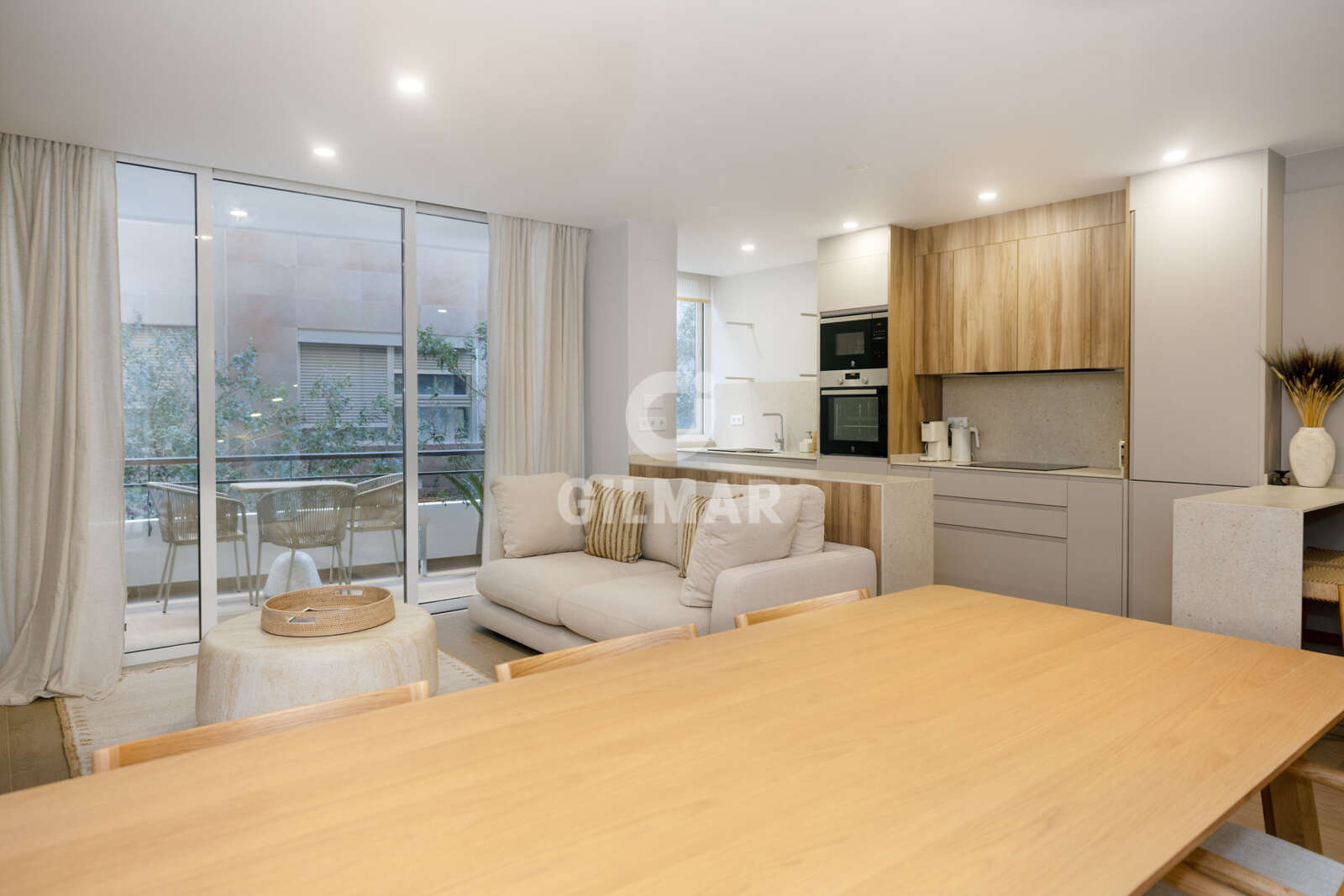 Property slider Gilmar