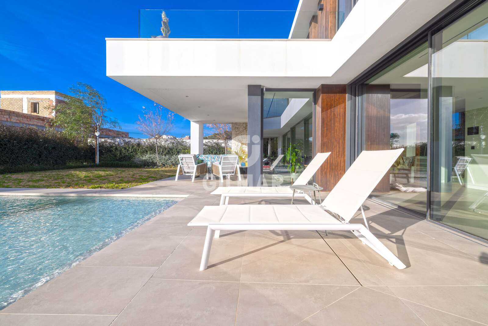 Property slider Gilmar