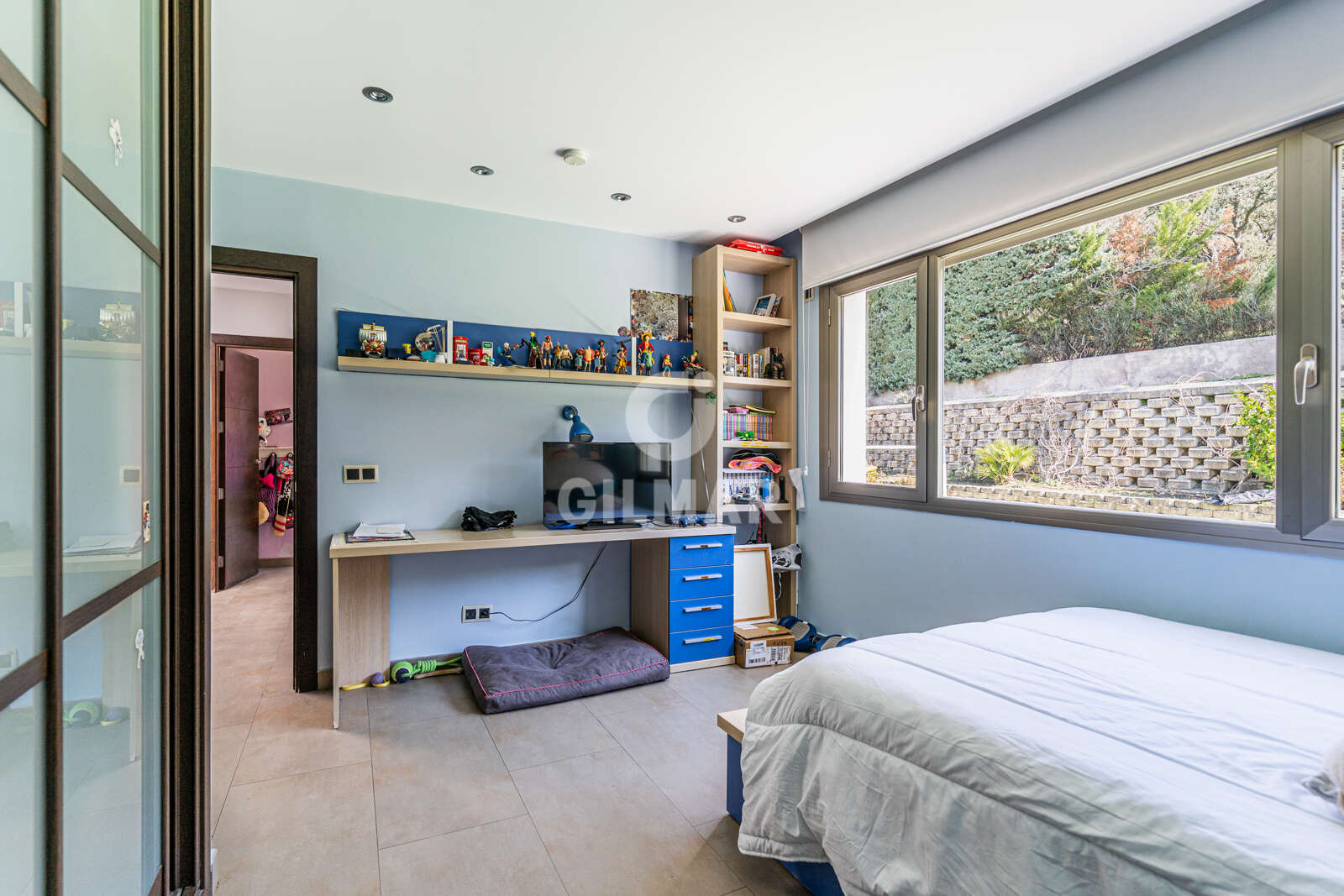 Property slider Gilmar