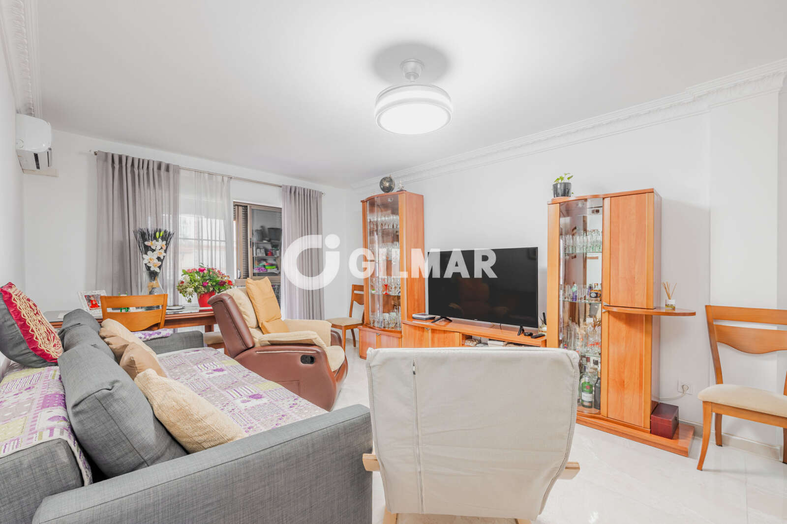Property slider Gilmar