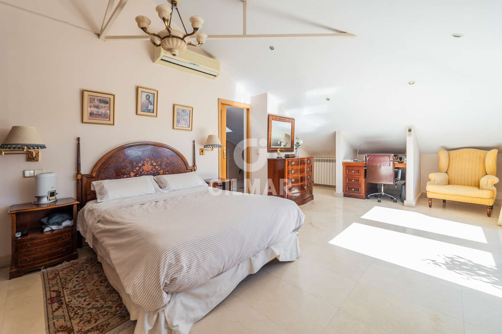 Property slider Gilmar