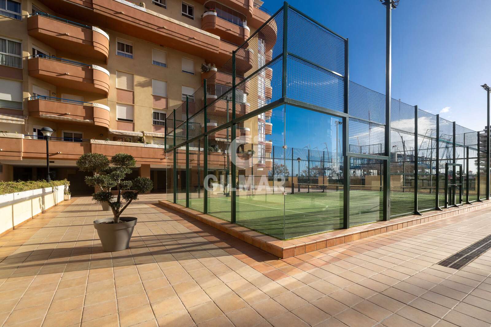 Property slider Gilmar