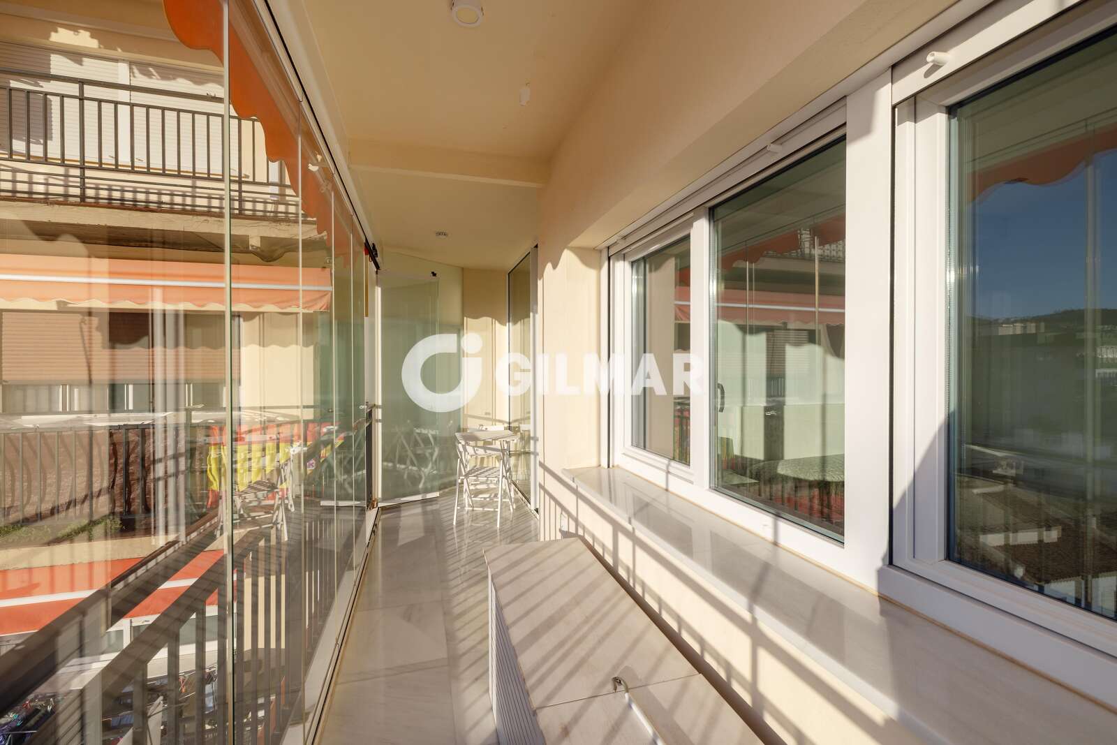 Property slider Gilmar