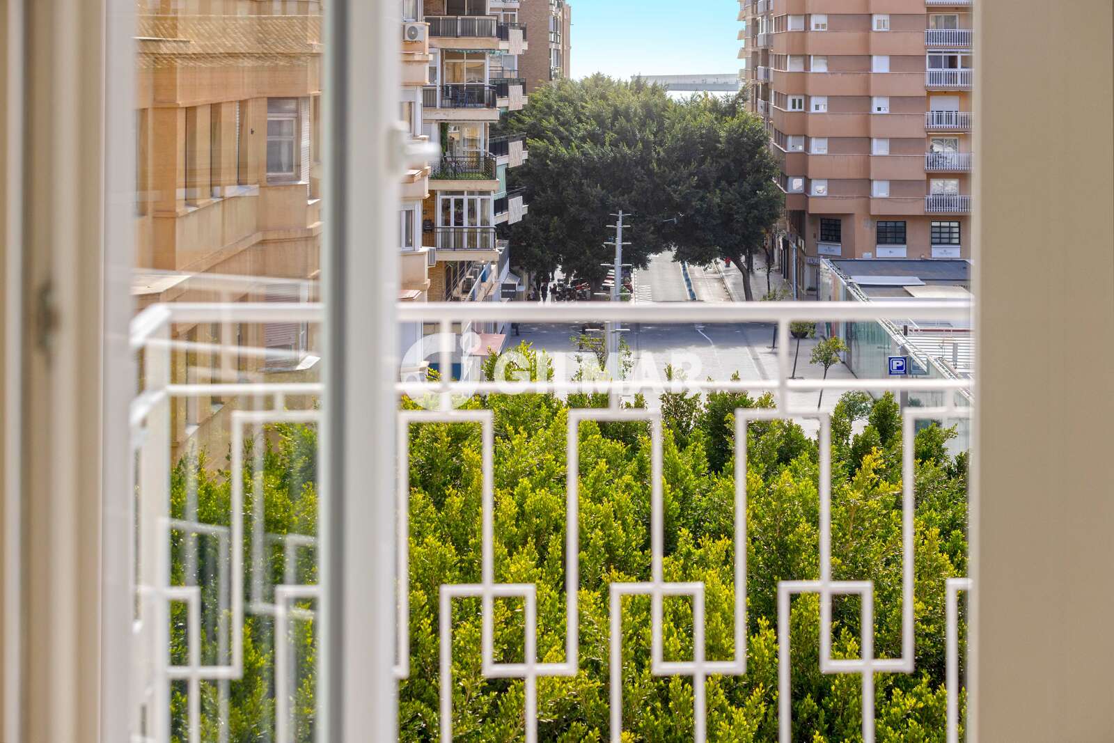 Property slider Gilmar