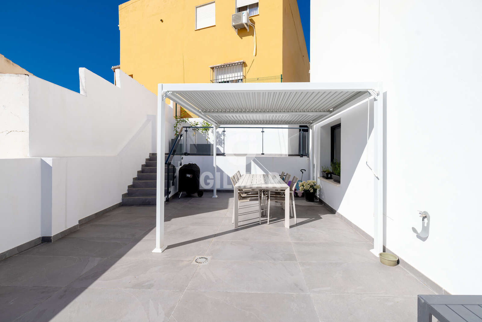 Property slider Gilmar