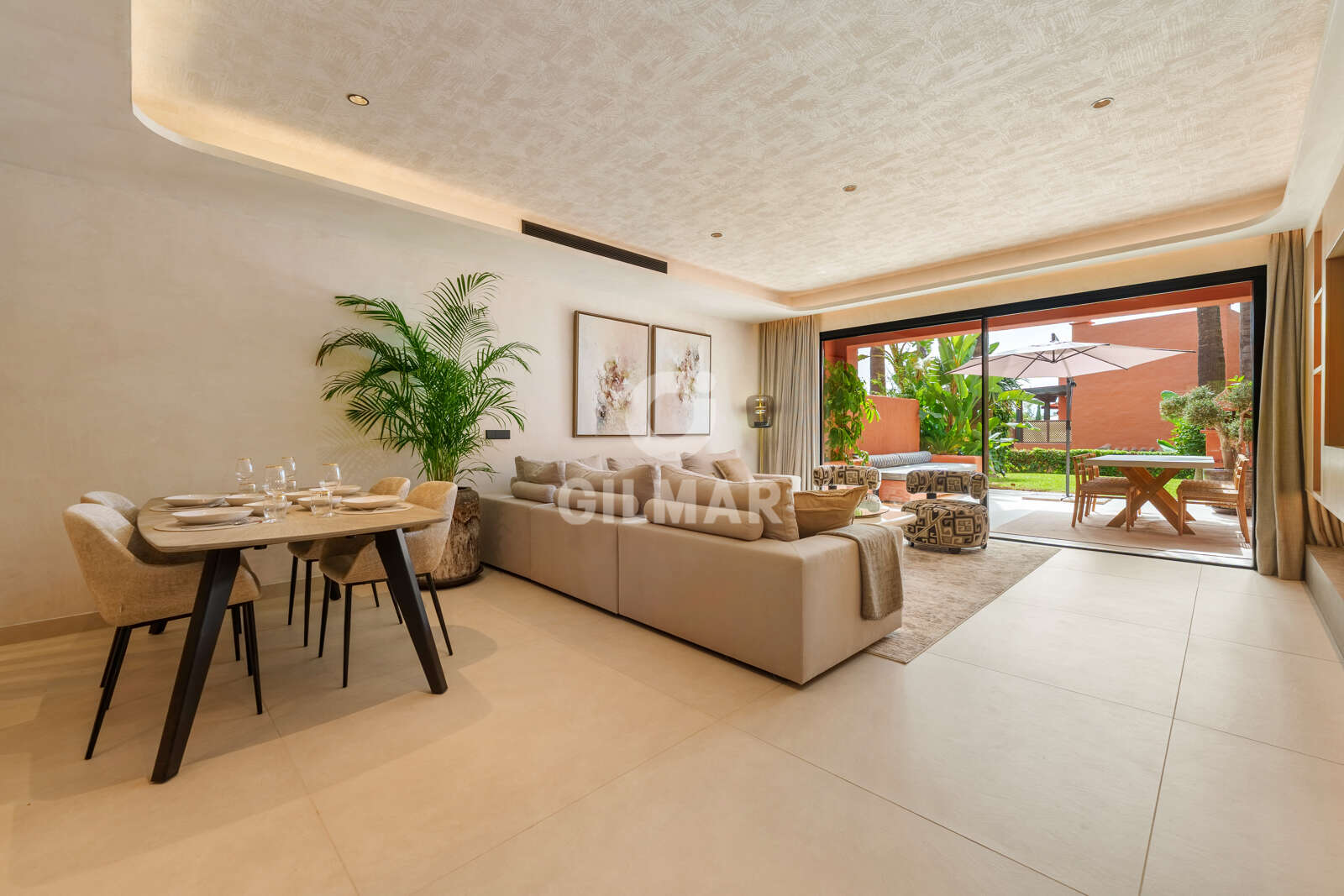 Property slider Gilmar