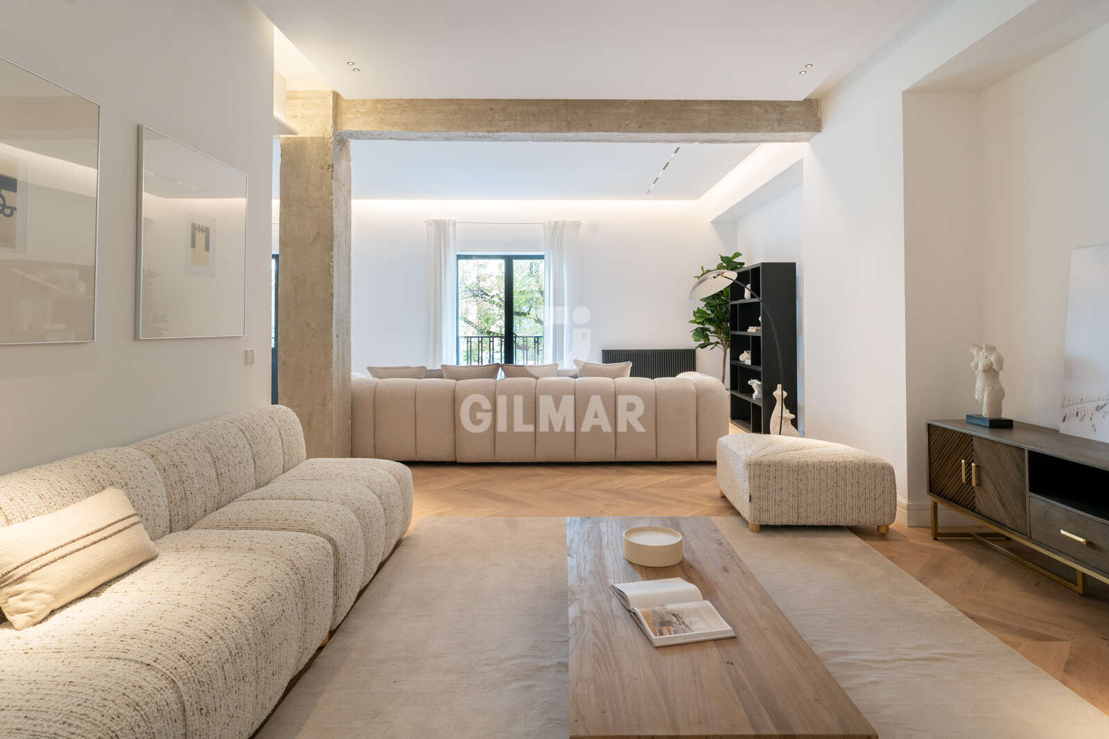 Property slider Gilmar