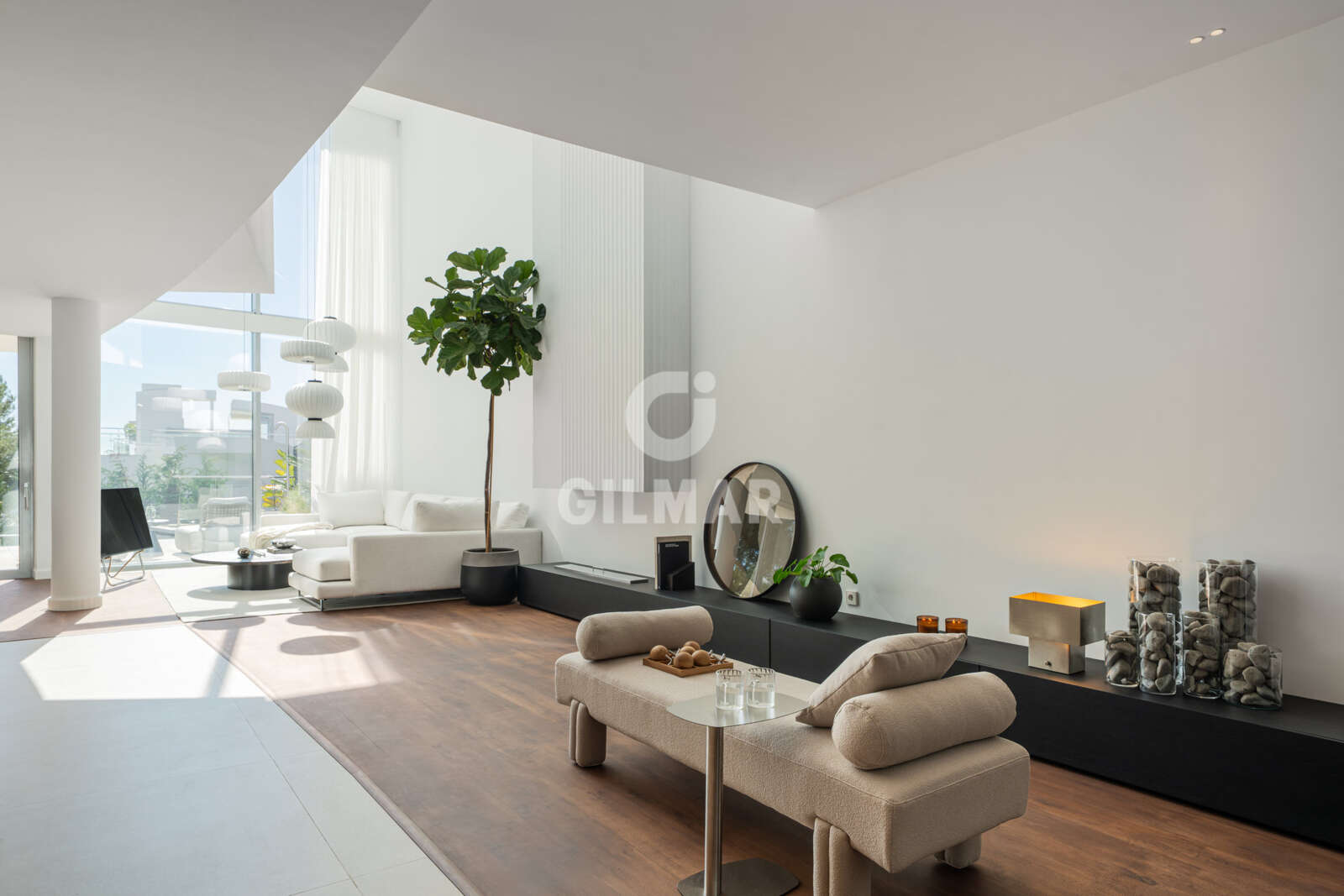 Property slider Gilmar
