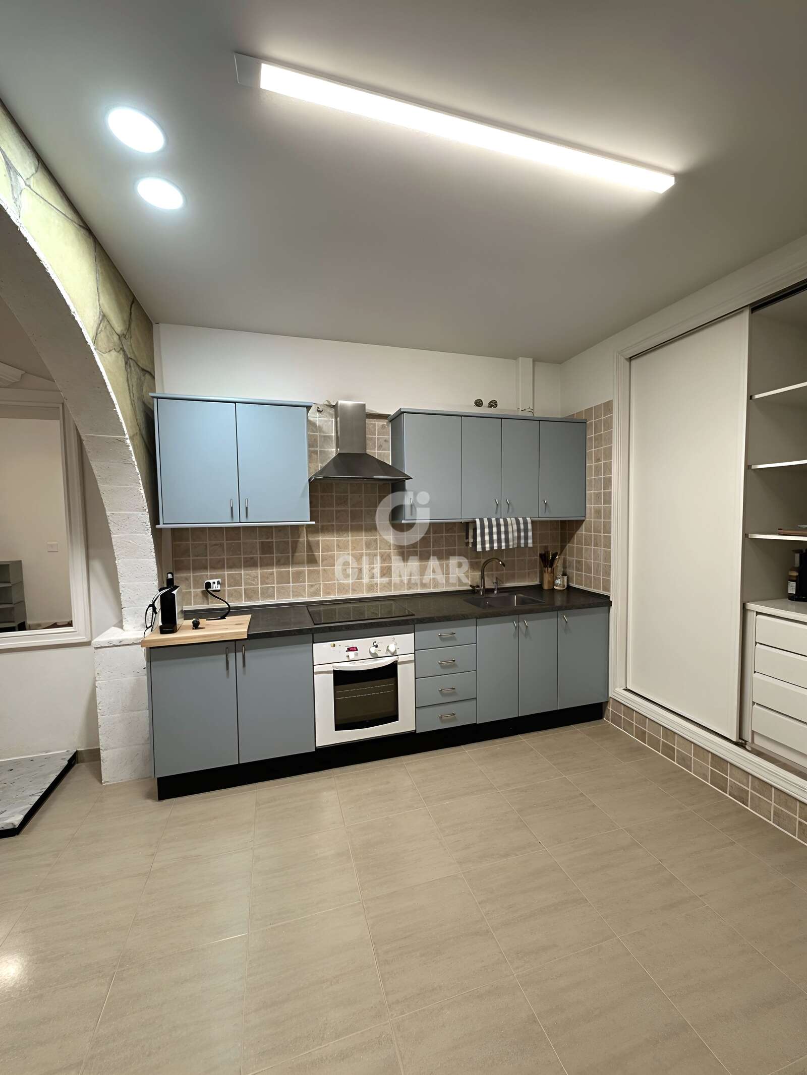 Property slider Gilmar