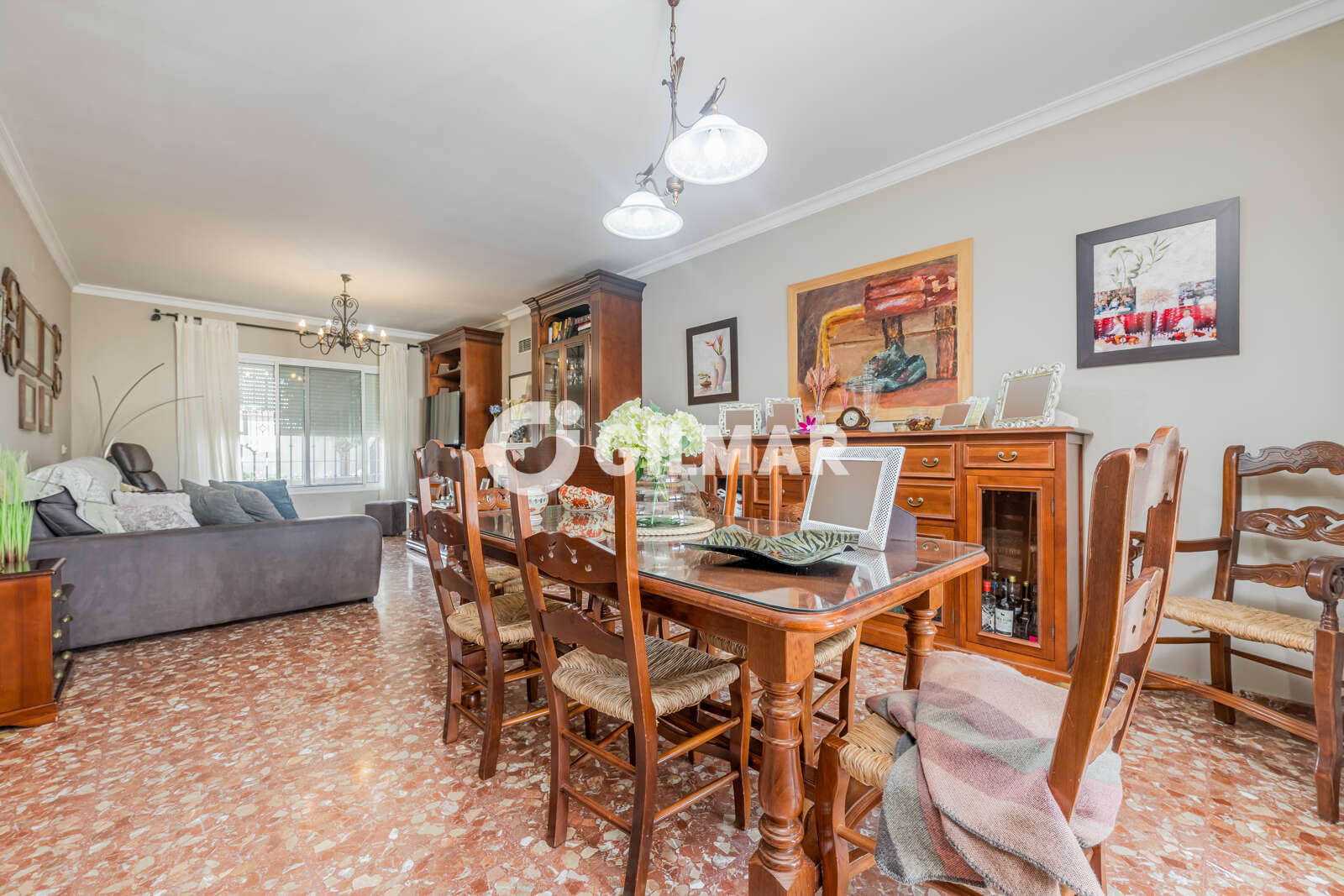 Property slider Gilmar