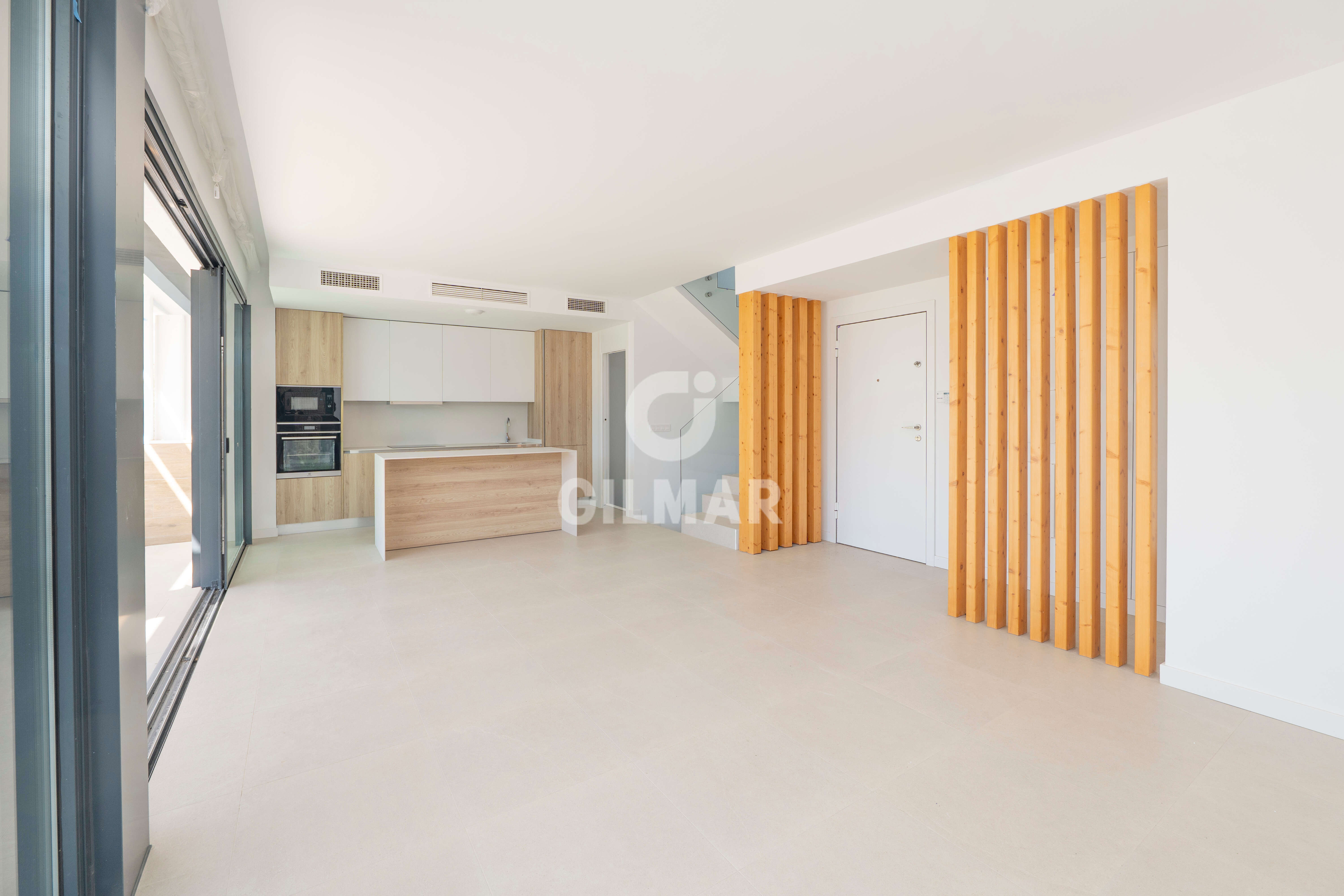 Photo of Semi-detached house