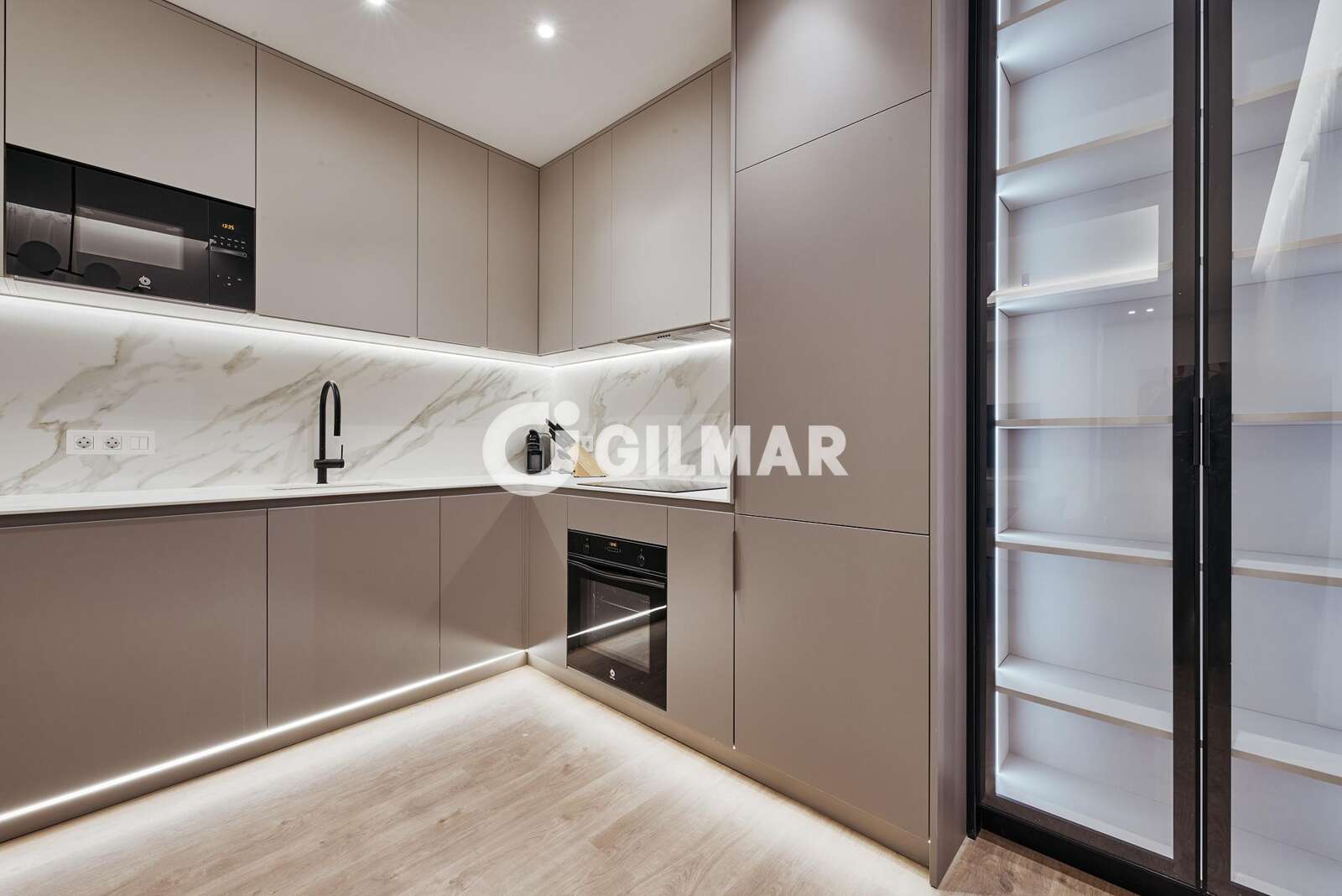 Property slider Gilmar