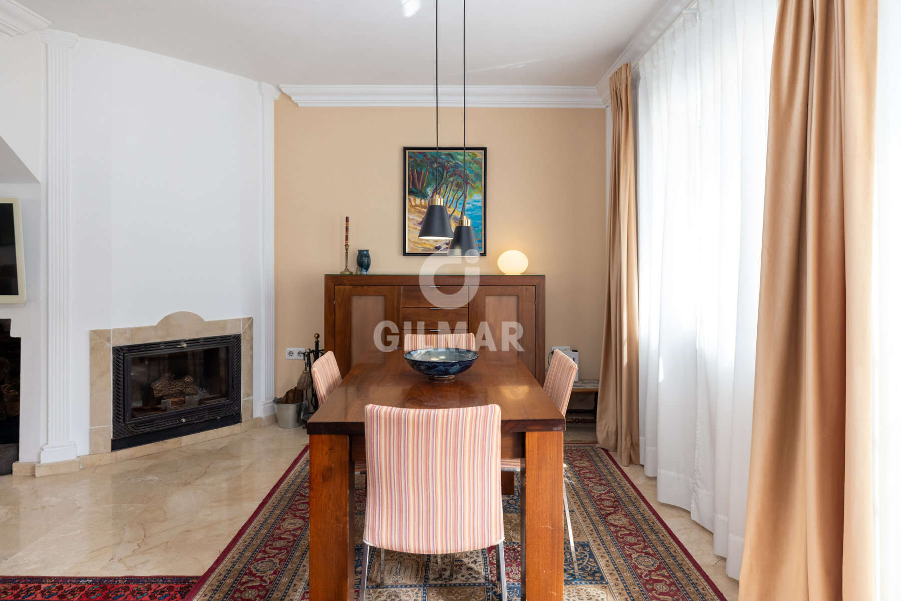 Photo of Semi-detached house