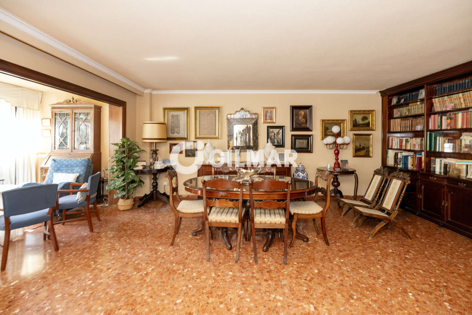Property slider Gilmar