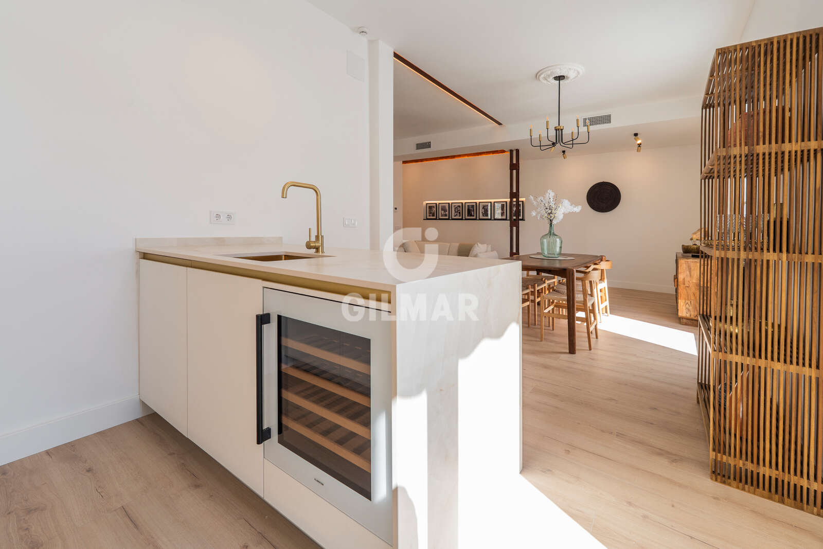 Property slider Gilmar